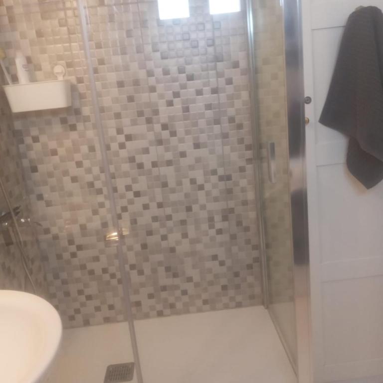 Harbour Sea View Apartment - Apartment - 14