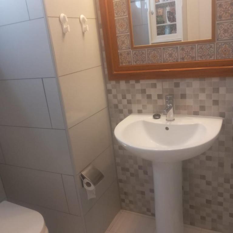 Harbour Sea View Apartment - Apartment - 15