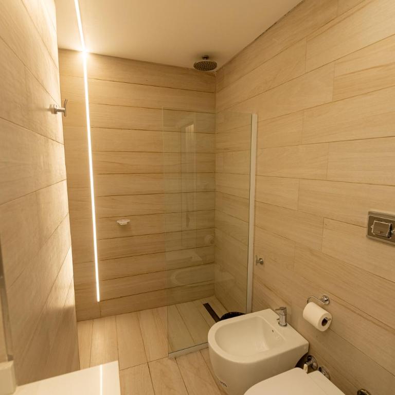 Hotel Nova - Habitación Cuádruple con baño privado - 13