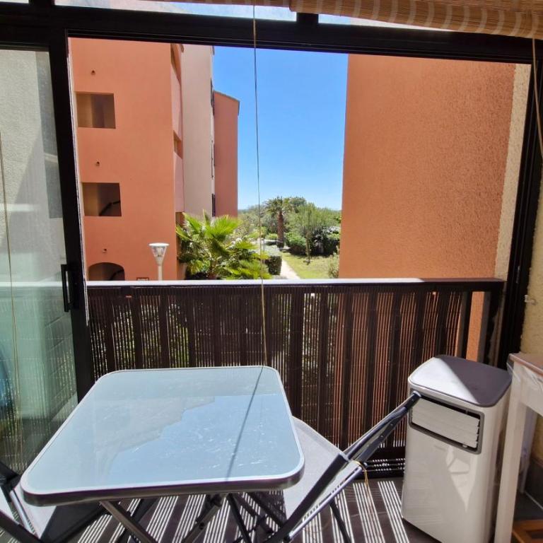 Le Tropique Appart front de mer avec loggia Piscine parking 2 chambres - Lg38 - Two-Bedroom Apartment - 5