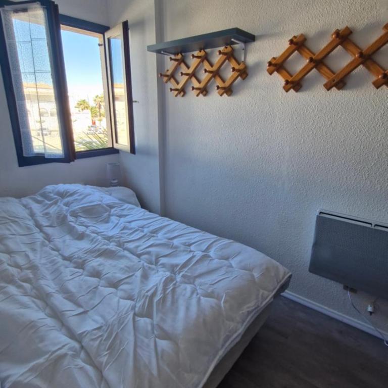 Le Tropique Appart front de mer avec loggia Piscine parking 2 chambres - Lg38 - Two-Bedroom Apartment - 6