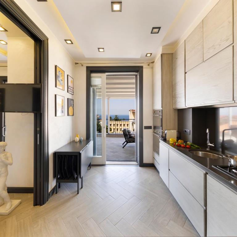 SorrentoVibes - 3BR Sorrento Apt SeaView Terrace - Appartamento con 3 Camere da Letto - 7
