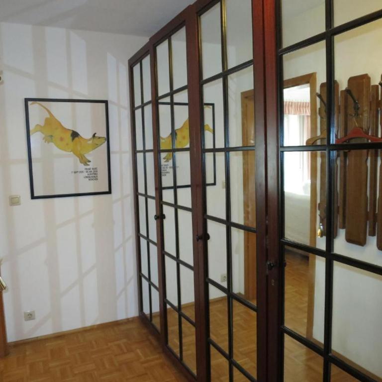 Ferienwohnung am Karlspark - Apartment mit Balkon - 2