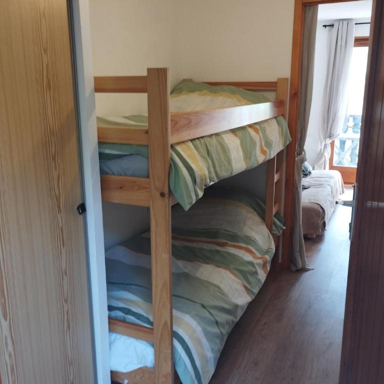 Charmant studio vu sur la montagne - Appartement 2 Chambres - 9