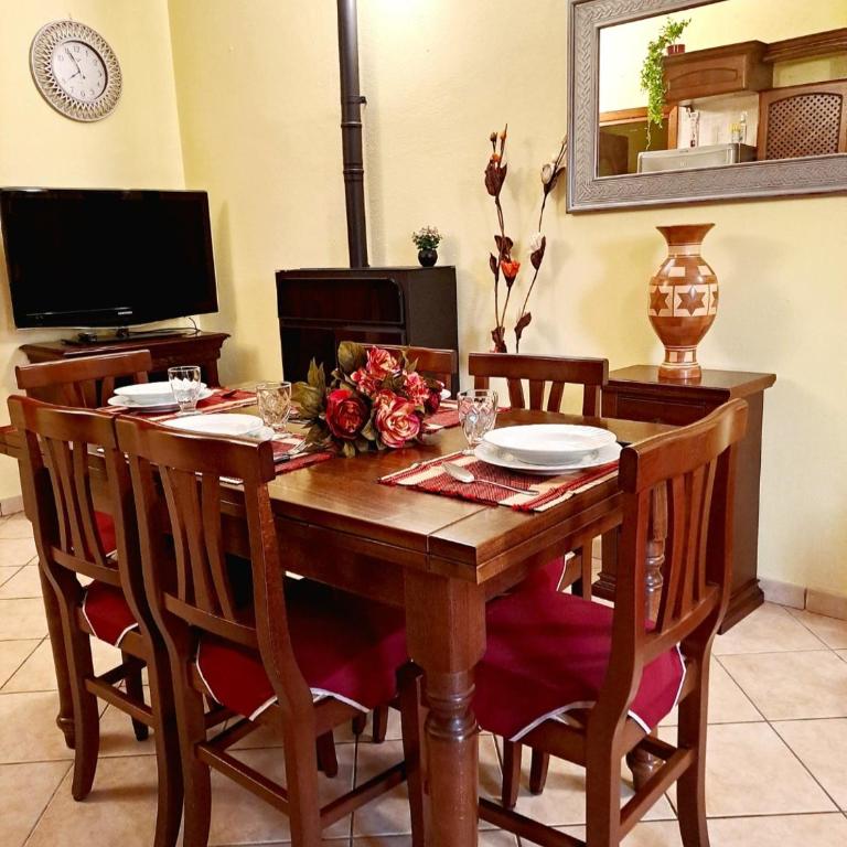 Casa Flo - Appartamento con 2 Camere da Letto e Balcone - 38