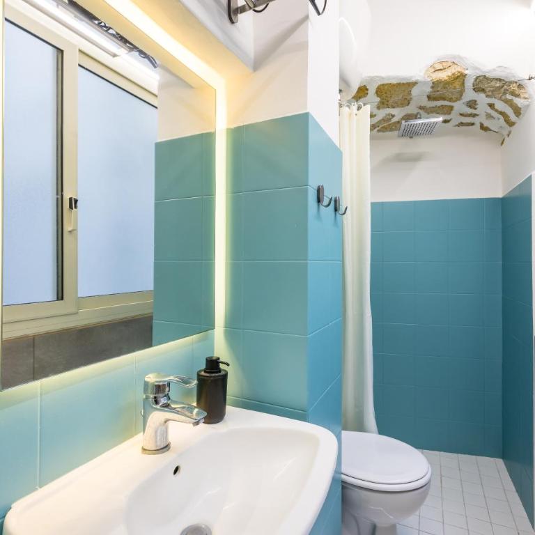 Lioy 25 by Napoliapartments - Camera Tripla con Bagno Privato - 19