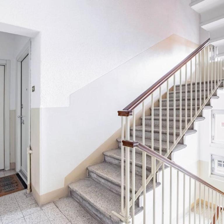 HOST4U - GOLFO ARANCI, Beautiful Apartment in Milan - Appartamento con 1 Camera da Letto - 3