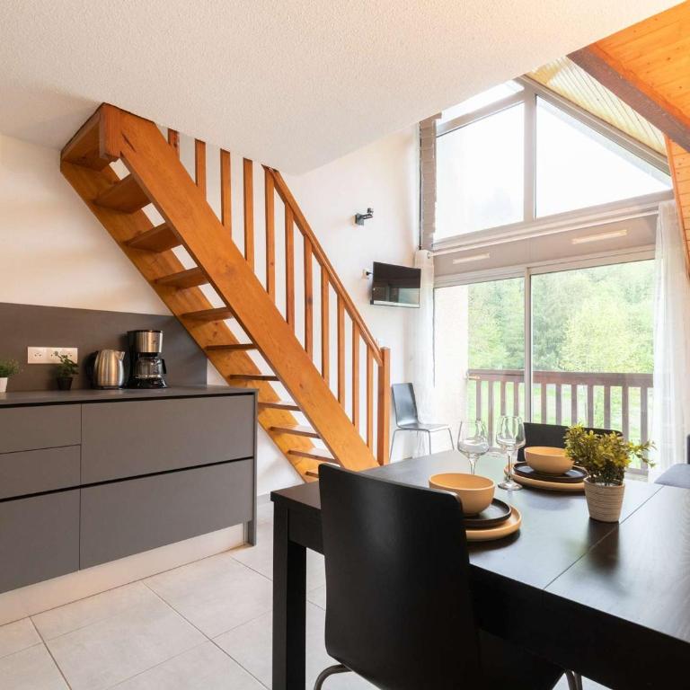 Appartement calme près du centre et pistes, balcon sud, navette gratuite - FR-1-296-168 - Apartment - 1