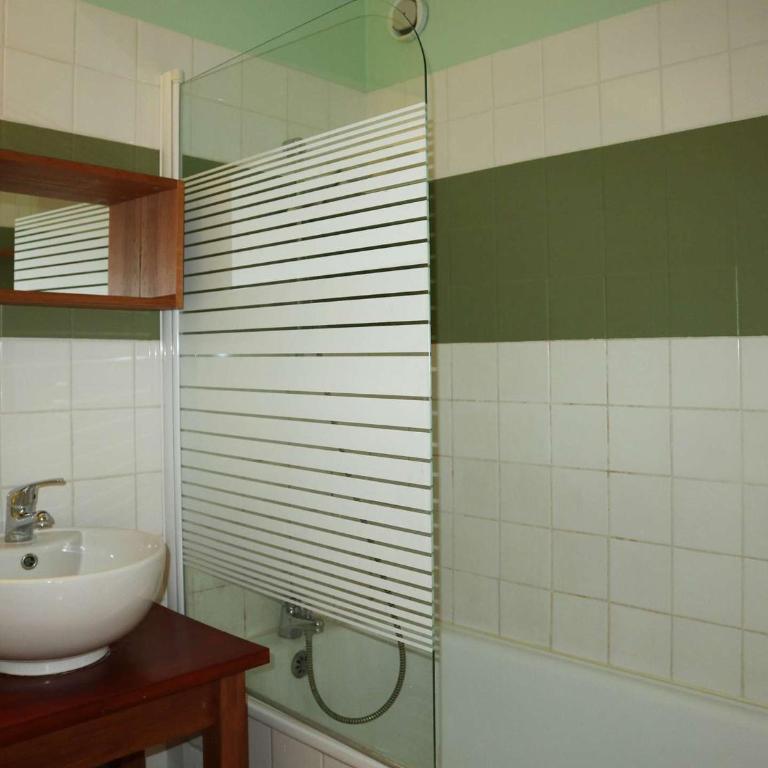 Appartement cosy rénové pour 6 pers, skis aux pieds, balcon sud, proche garderie, belles prestations - FR-1-322-257 - Appartamento - 6