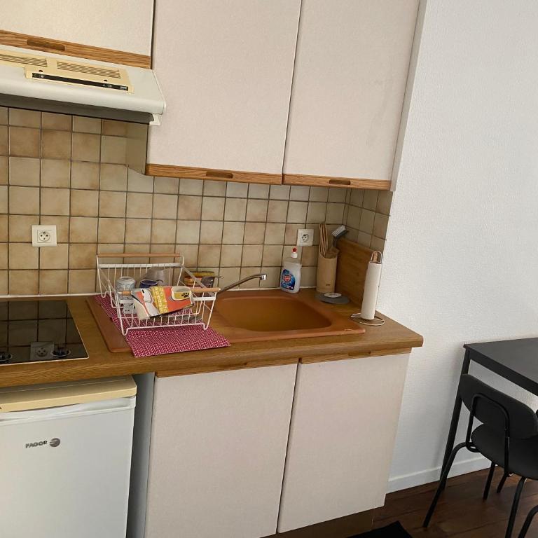 Haut de jardin dans une maison - Appartement 1 Chambre - 2