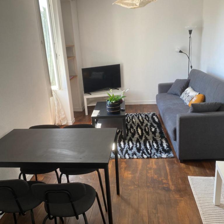 Haut de jardin dans une maison - Appartement 1 Chambre - 6