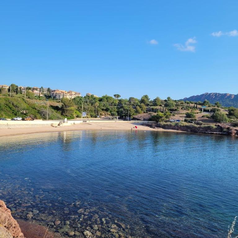 Cap Esterel en famille - 2pièces vue mer jardin piscine clim parking inclus - Apartamento - 18