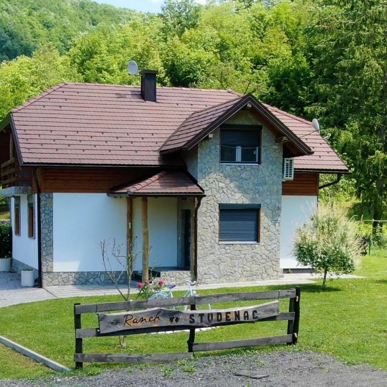 Vacation House Studenac - Vacation Home - 2