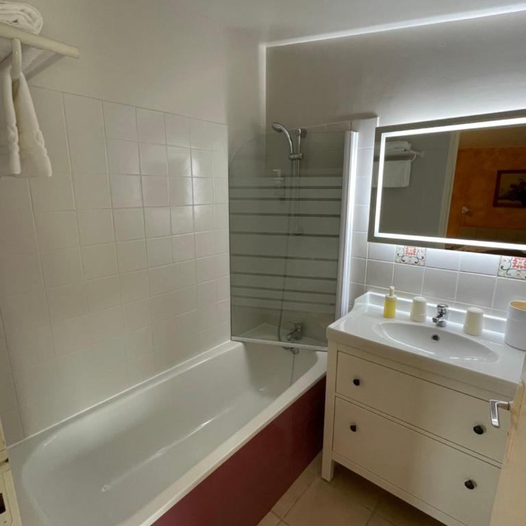 Le Manoir du Raveyron - Chambre Triple Supérieure - 5