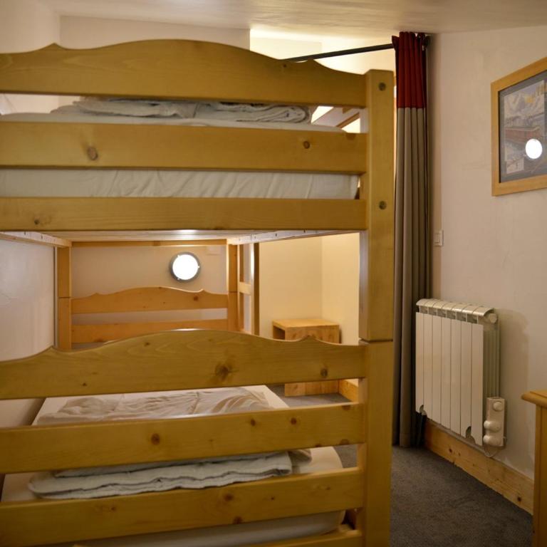 Appartement duplex 6 pers · Ski aux pieds · Piscine chauffée · Animaux admis - Appartement 1 Chambre - 6