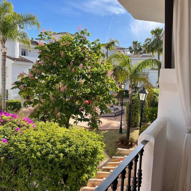 Beautiful 2 bedroom Apartment in Puerto Banus ! - Apartamento de 2 dormitorios - 66