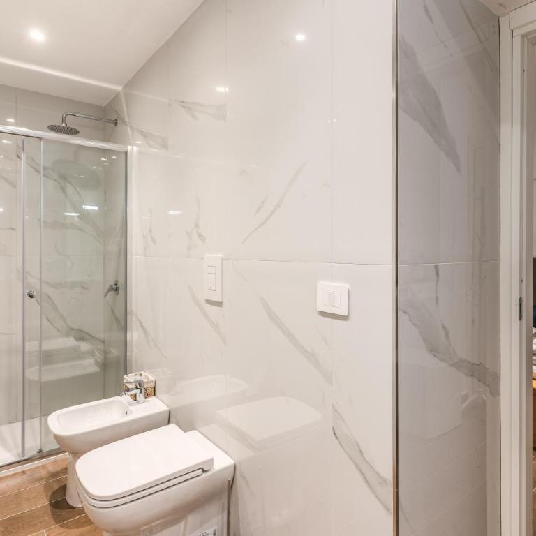 Domus Partenopea - Deluxe Triple Room - 5