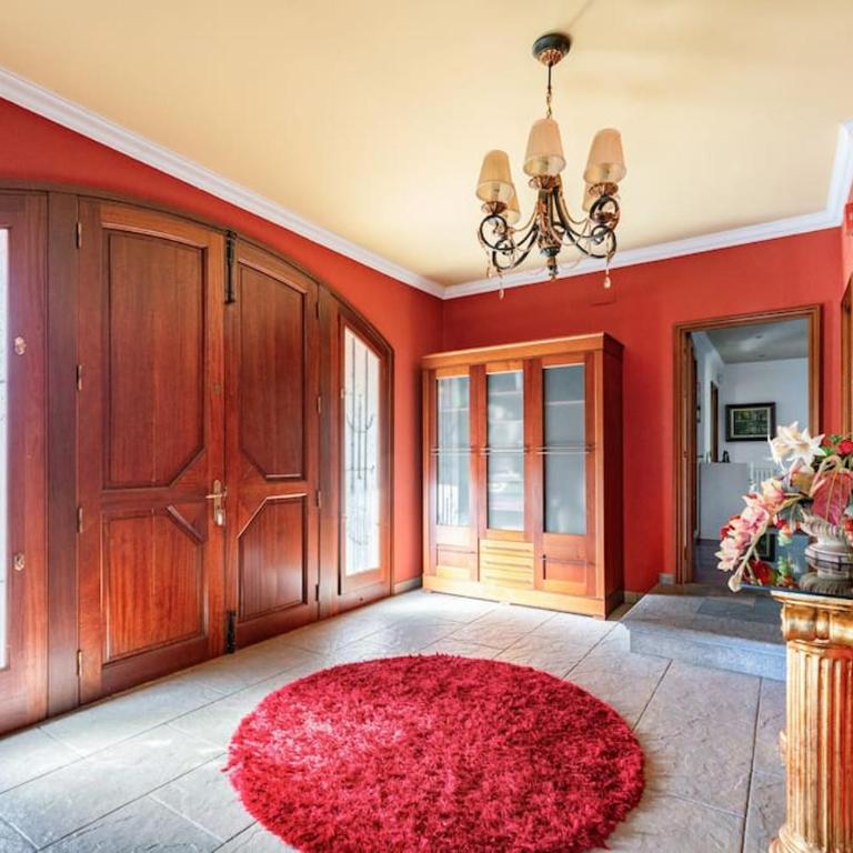 Exclusiva Casa de Lujo con Piscinas y Amplio Jardín en Zona Tranquila - Deluxe Villa - 37