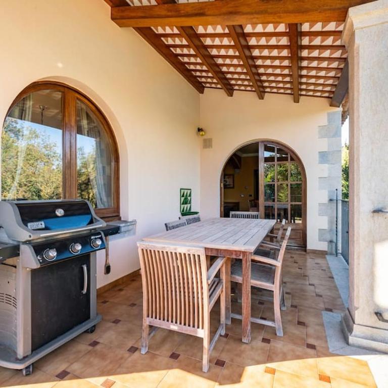 Exclusiva Casa de Lujo con Piscinas y Amplio Jardín en Zona Tranquila - Deluxe Villa - 11