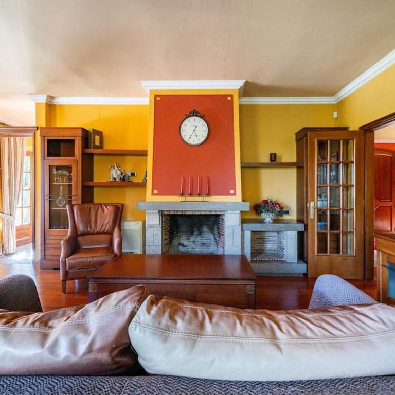 Exclusiva Casa de Lujo con Piscinas y Amplio Jardín en Zona Tranquila - Deluxe Villa - 10