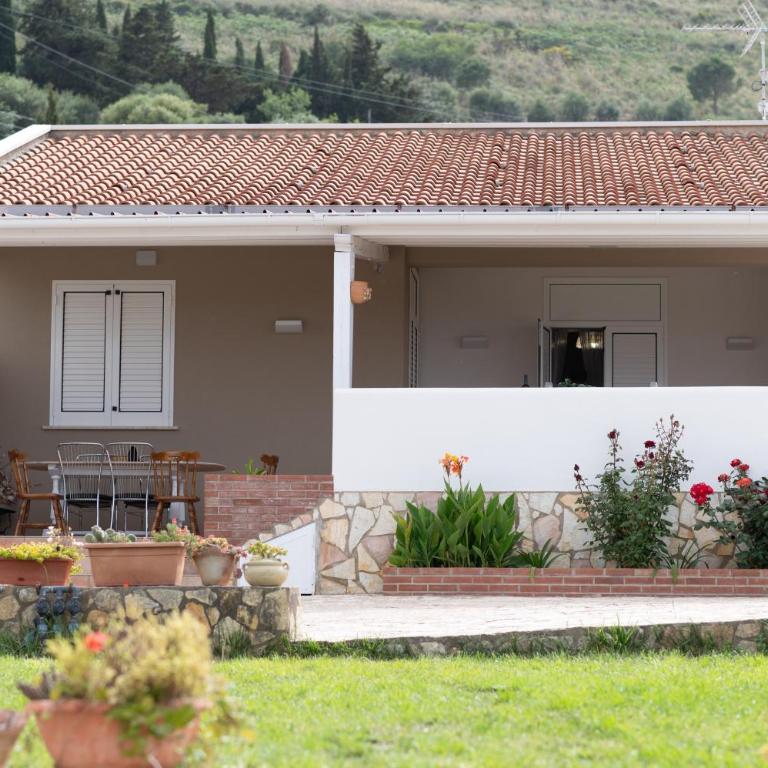 Villa Mare E Monti - Villa - 1