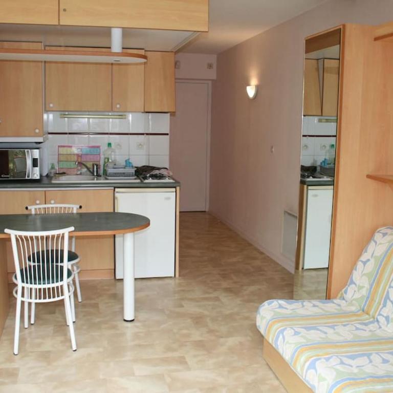 Studio + piscine+ parking privé. Quartier Minimes - Appartement 1 Chambre - 3
