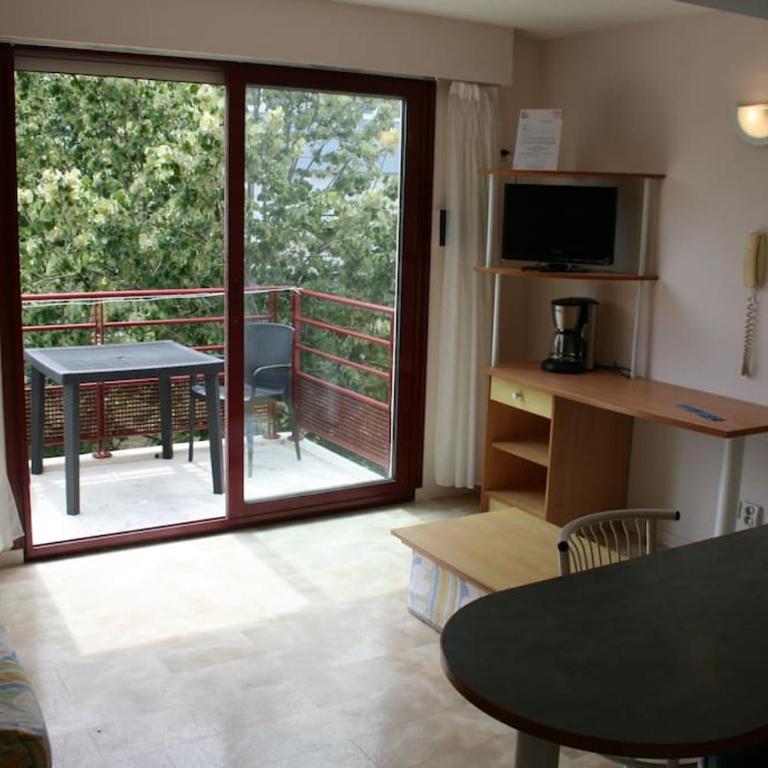 Studio + piscine+ parking privé. Quartier Minimes - Appartement 1 Chambre - 8