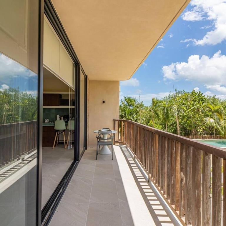 Pool View Loft Steps From The Ocean in Punta Cocos - C101 - Estudio con vistas a la piscina - 18