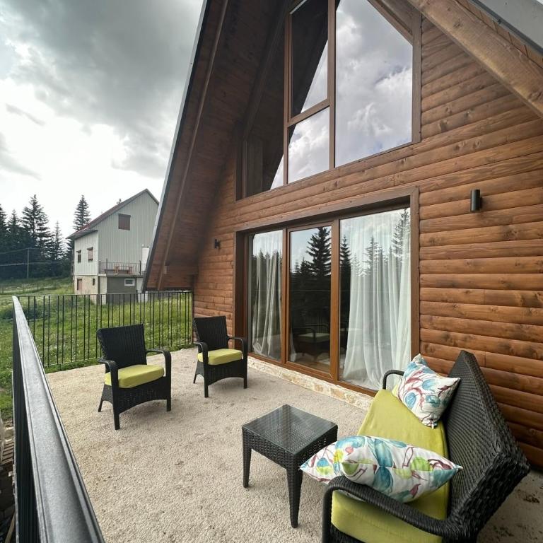 Wonderwood - cabin 1 - Two-Bedroom House - 4