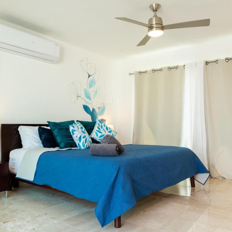 Penthouse with private pool - Three-Bedroom Apartment - 30