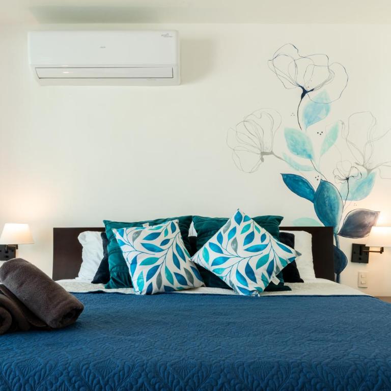 Penthouse with private pool - Three-Bedroom Apartment - 32