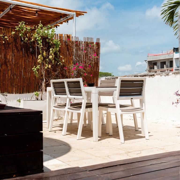 Penthouse with private pool - Three-Bedroom Apartment - 39