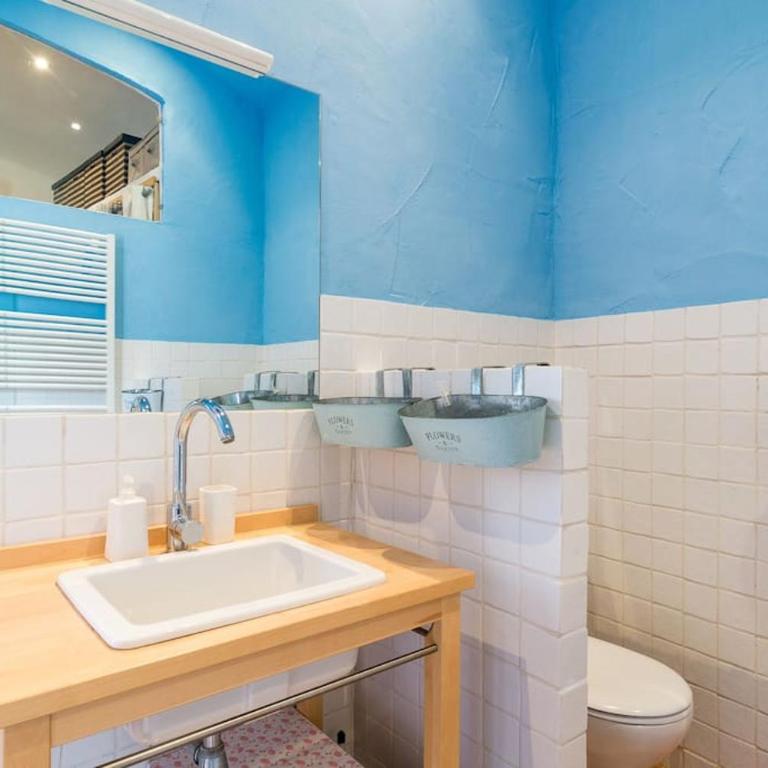 Fantástica casa con piscina y parking en el pueblo - Casa de 4 dormitorios - 20
