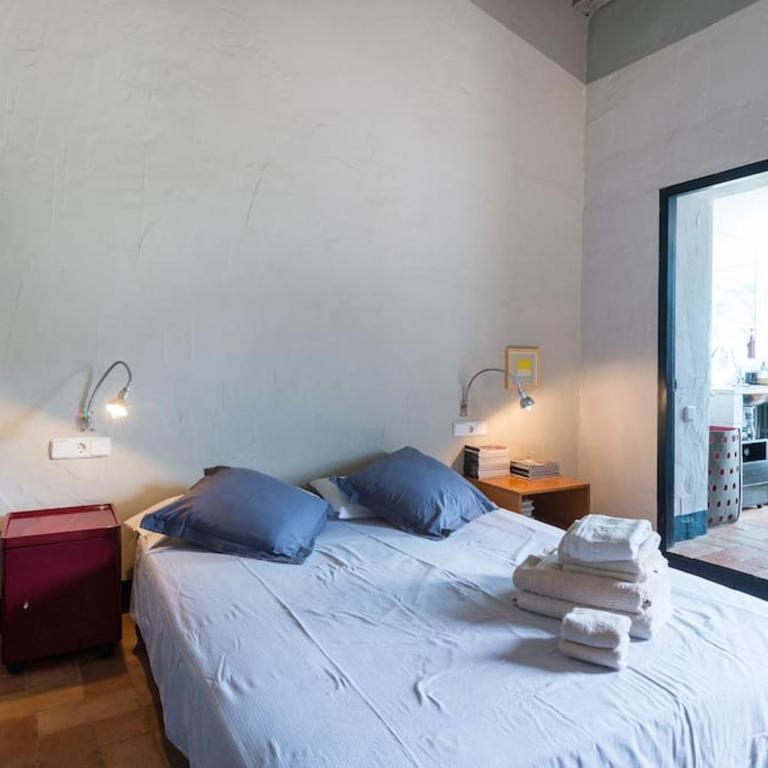 Fantástica casa con piscina y parking en el pueblo - Casa de 4 dormitorios - 21