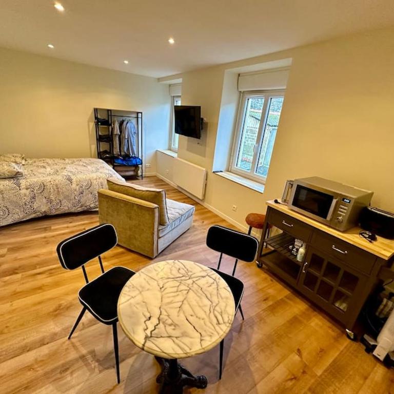 Studio au cœur de la Ville fortifiée - Apartamento de 1 dormitorio - 1