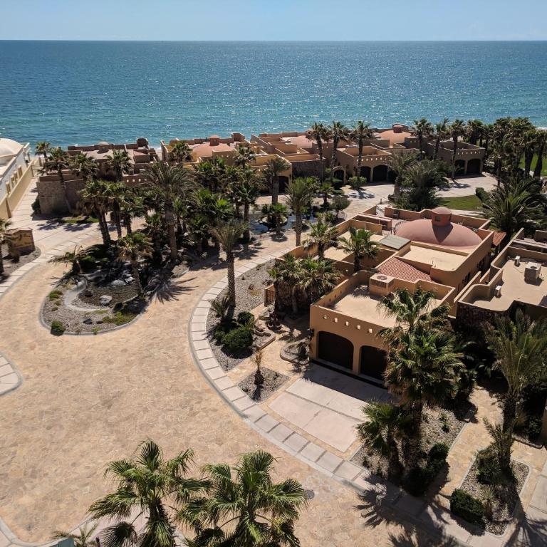 Bella Sirena Luxury Resort 205-D - Two-Bedroom Apartment - 53
