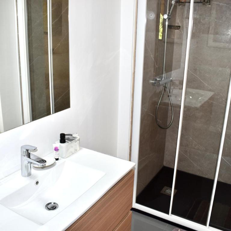 Magnifique Appartement 2 pièces au calme - Appartement 1 Chambre - 23