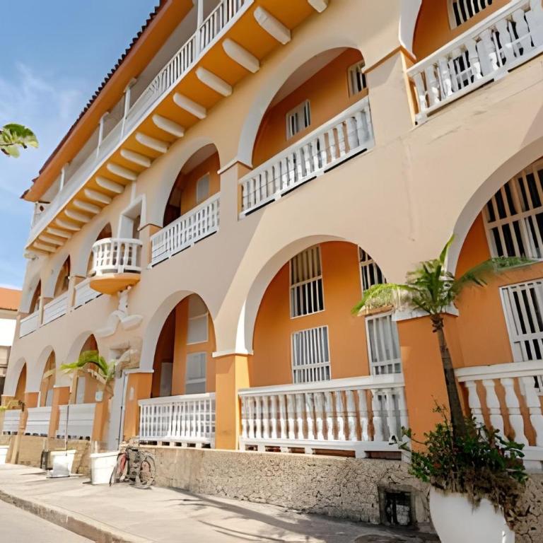 Benedetti: Building in the historic center of Cartagena - Two-Bedroom Apartment - 10