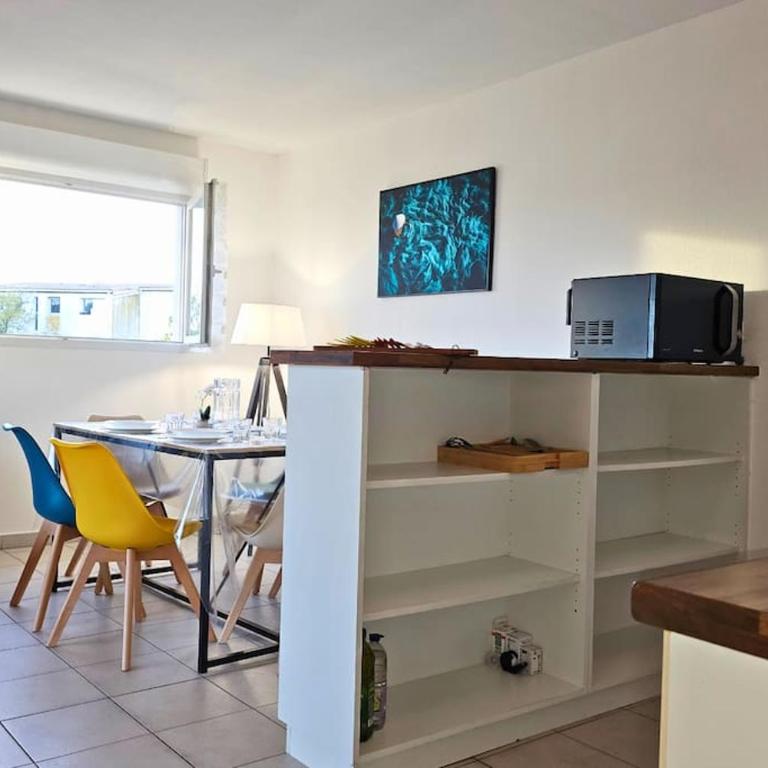 L'évasion Carcassonnais avec Terrasse 2 places de Parking privée - Apartment mit 2 Schlafzimmern und Balkon - 16