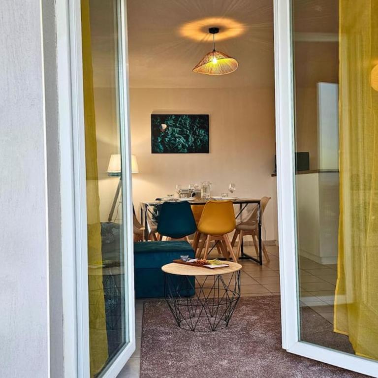 L'évasion Carcassonnais avec Terrasse 2 places de Parking privée - Apartment mit 2 Schlafzimmern und Balkon - 31