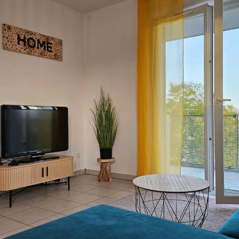 L'évasion Carcassonnais avec Terrasse 2 places de Parking privée - Apartment mit 2 Schlafzimmern und Balkon - 35