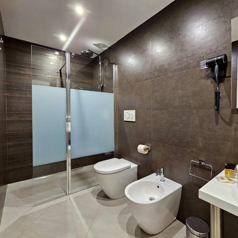 MIRA Apartment - Four-Bedroom Deluxe Apartment - 22