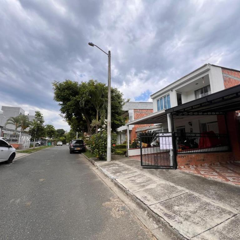 Casa amplia cerca a UKUMARI parque CONSOTA y excelentes restaurantes - Casa de 3 dormitorios - 16