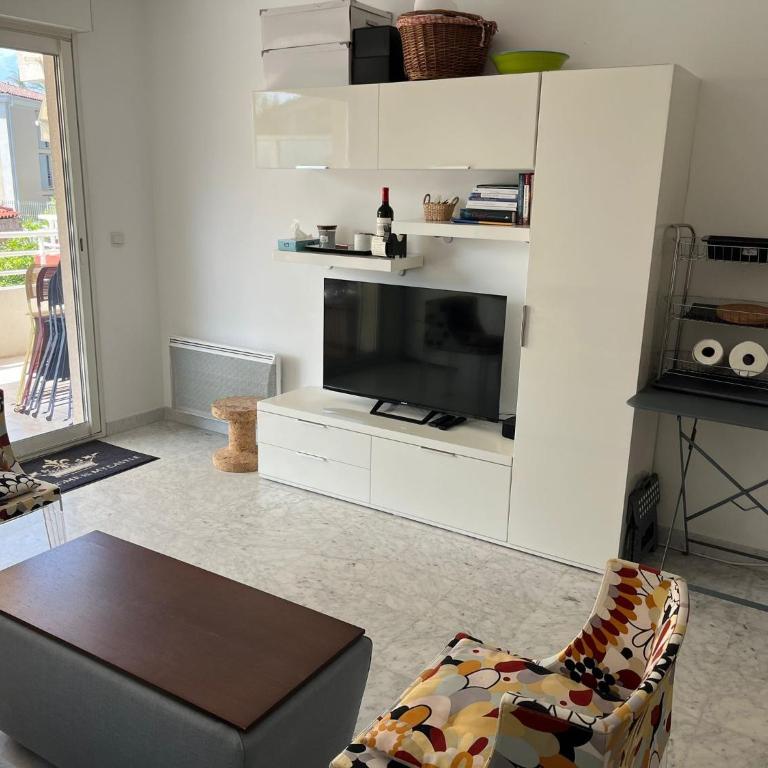 Modern Condo w Terrace 250m from Beach & Pool - Appartement 1 Chambre - 9