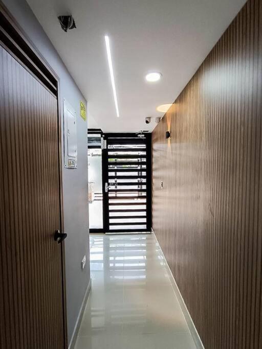 Elegancia, Confort, Cercania a MallPlaza Cali. Apto #102 Tequendama - Apartamento de 1 dormitorio - 24