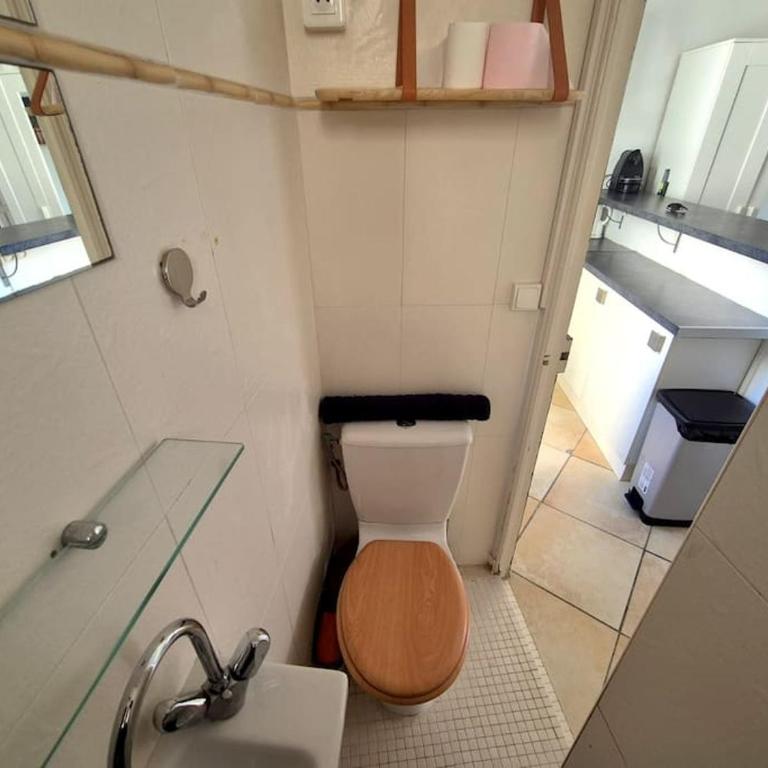 Studio plein centre de Juan - Proche plage et gare - Appartement 2 Chambres - 7