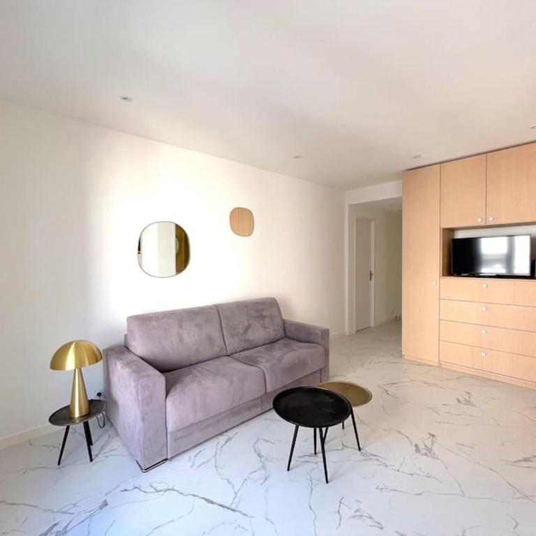 JOLI STUDIO - Studio neuf terrasse Clim WI-FI 2 min. des plages - Appartamento con 1 Camera da Letto - 5