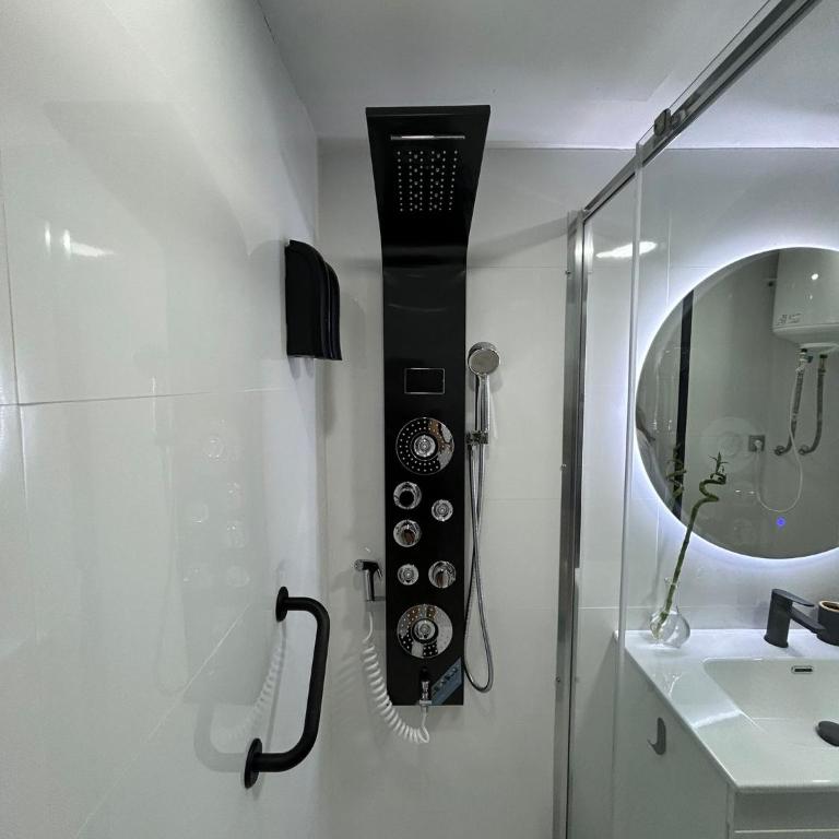 Apartamento ANSON, Torremolinos centro, Luminoso ,Moderno ,Playa a 10 min pie - Apartamento de 1 dormitorio - 10
