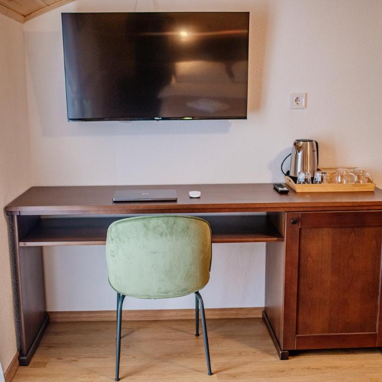 Hotel Zlatni bor - Deluxe Double Room with Extra Bed - 11