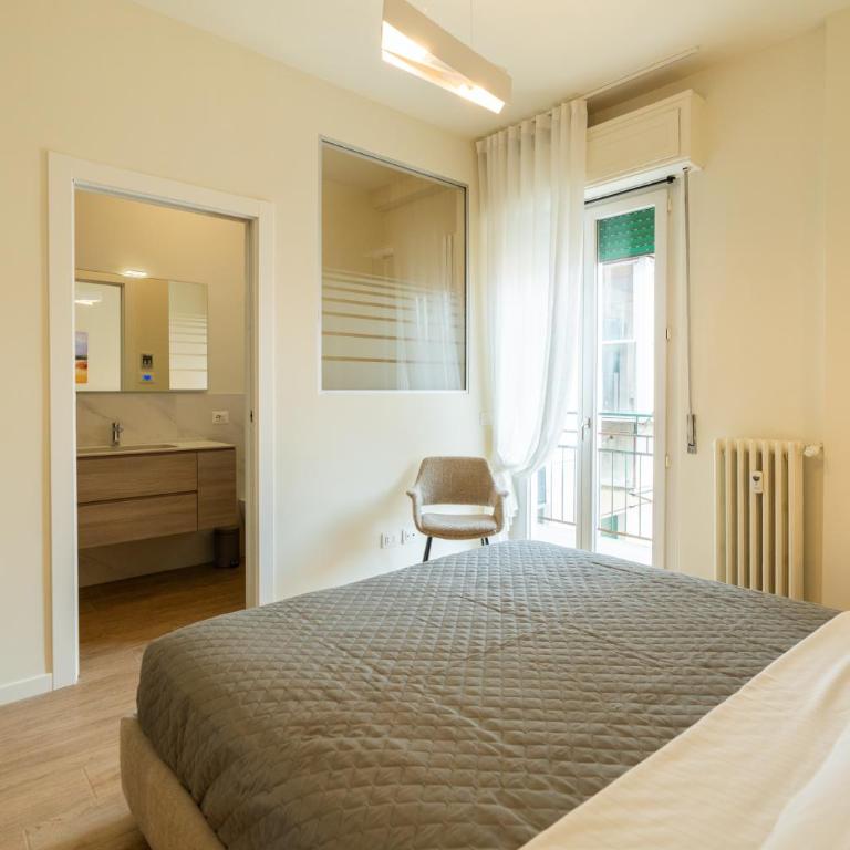 Ampia residenza Filippini a pochi passi dall'Arena - Domus Verona - Appartamento Deluxe con 2 Camere da Letto e Balcone - 12
